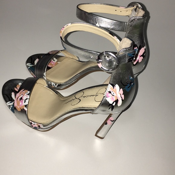 Jessica Simpson Shoes - JESSICE SIMPSON HEELS 👠 👠 BRNAD NEW SIZE 6